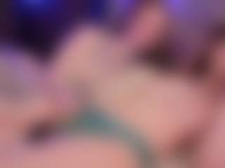 LeotaDohnal's Live Sex Cam Show