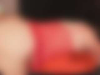 Live cam show with Milfandrea3 - Mature on UwU Esports