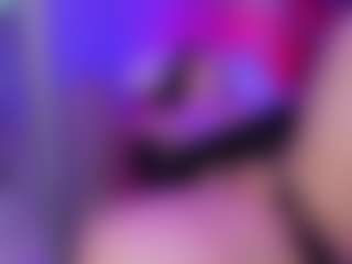 Live cam show with CataleyaGlow - Native on Milf Play