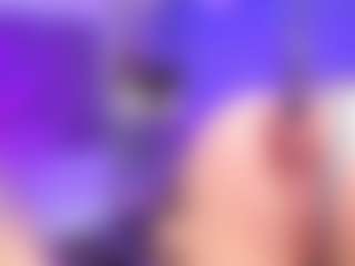 CataleyaGlow's Live Sex Cam Show