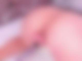 CataleyaGlow's Live Sex Cam Show