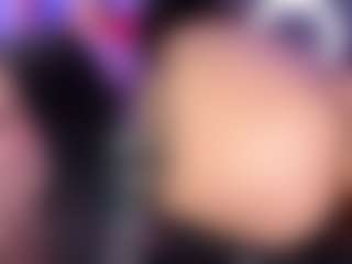 Live cam show with CataleyaGlow - Teen (18+) on Strip Flash - Live Sex Shows