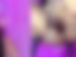 Live cam show with CataleyaGlow - Oil on nudelive.tv
