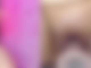 CataleyaGlow's Live Sex Cam Show