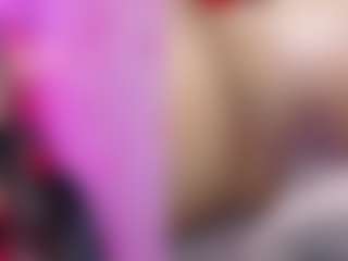 CataleyaGlow's Live Sex Cam Show