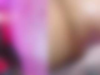 CataleyaGlow's Live Sex Cam Show