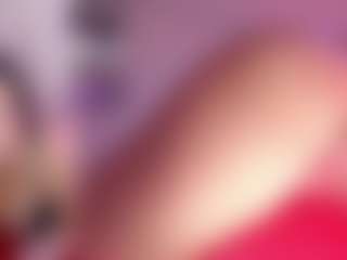 CataleyaGlow's Live Sex Cam Show