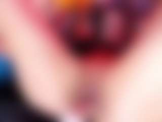 Live cam show with CataleyaGlow - Oil on Camiplay Live
