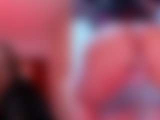 Live cam show with CataleyaGlow - Public on Soda Cam