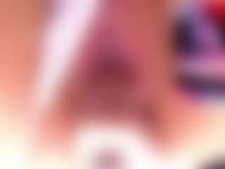 CataleyaGlow's Live Sex Cam Show