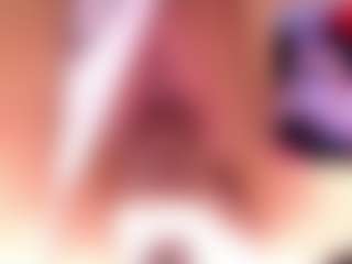 CataleyaGlow's Live Sex Cam Show
