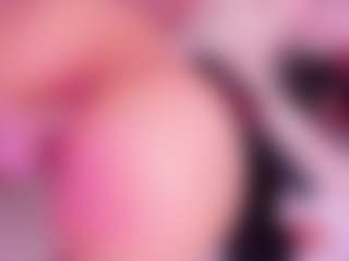 Live cam show with CataleyaGlow - Brown Eyes on Camsoda