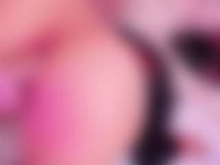 CataleyaGlow's Live Sex Cam Show