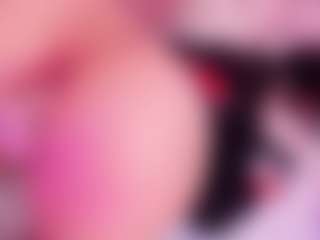 CataleyaGlow's Live Sex Cam Show