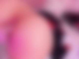 CataleyaGlow's Live Sex Cam Show