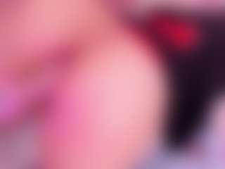 CataleyaGlow's Live Sex Cam Show