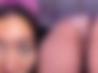 CataleyaGlow's Live Sex Cam Show