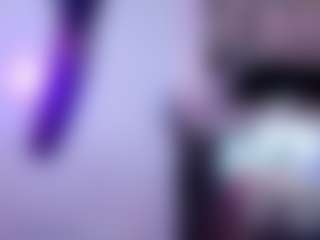 CataleyaGlow's Live Sex Cam Show