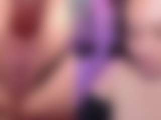 CataleyaGlow's Live Sex Cam Show
