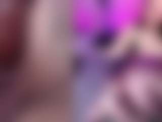 CataleyaGlow's Live Sex Cam Show