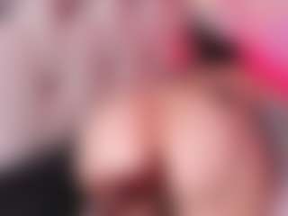 CataleyaGlow's Live Sex Cam Show