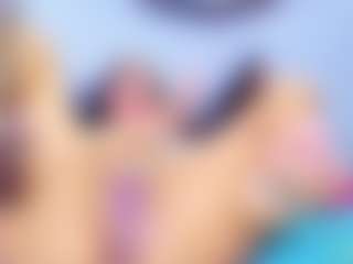 Live cam show with Horny - Petite on pussylord.com