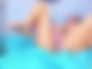 Live cam show with Horny - Granny on xDating