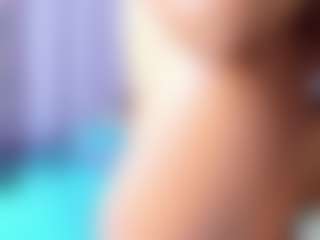 Live cam show with Horny - Petite on xDating