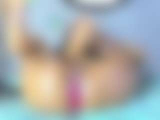 Live cam show with Horny - Public on Milfs Live