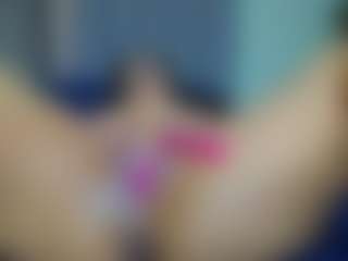 Live cam show with Horny - Petite on Camsoda