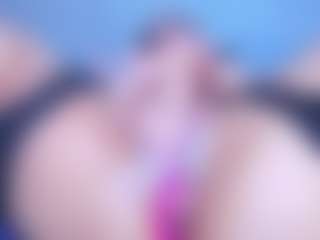 Live cam show with Horny - Petite on Uber Horny