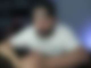 Live cam show with Dravenpeak - Brown Eyes on Camsoda