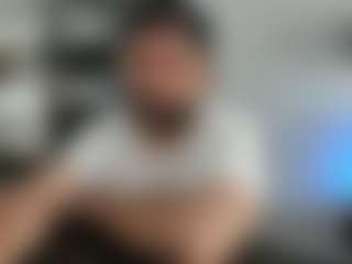 Live cam show with Dravenpeak - Bedroom on SmokeAndPoke