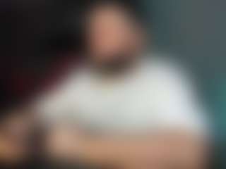 Live cam show with Dravenpeak - Brown Eyes on Camsoda