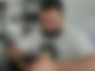 Live cam show with Dravenpeak - Bear on studioflirtlive.com
