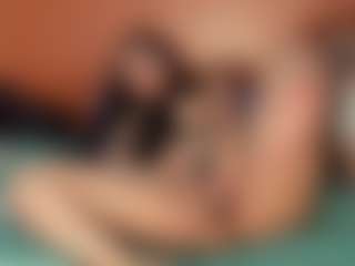 Live cam show with EiaSwon - Fingering White on Milfs Live | colombia