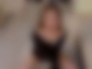 Live cam show with FrancineBritnell - Skinny on live18s.com