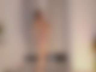 Live cam show with FrancineBritnell - Teen (18+) on Free Soda