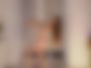 Live cam show with FrancineBritnell - Teen (18+) on Cam Slut