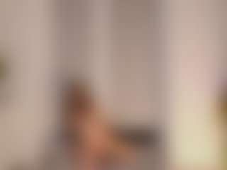 Live cam show with FrancineBritnell - Small Tits on CamSodaAdn