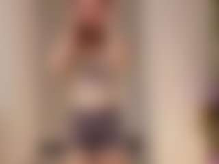 Live cam show with FrancineBritnell - Toys on Gym Cam Girls