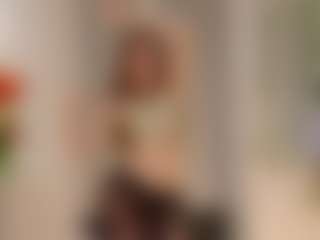 Live cam show with FrancineBritnell - Cute on StripNow