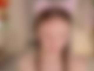 Live cam show with FrancineBritnell - Thin on Hubzter Live