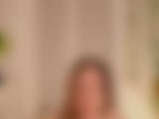 Live cam show with FrancineBritnell - Spanks on Uber Horny
