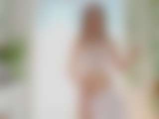 Live cam show with FrancineBritnell - Doggy on LiveSexCams6