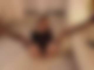 Live cam show with FrancineBritnell - Twerk on camwithhim.com