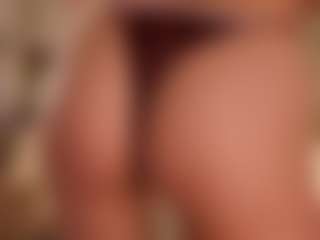 Live cam show with FrancineBritnell - Teen (18+) on SinfulBabes