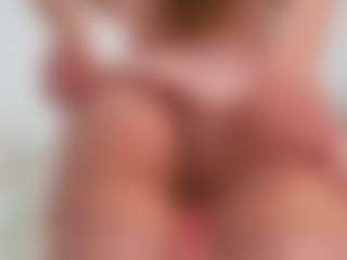 Live cam show with FrancineBritnell - Blue Eyes on Camsoda