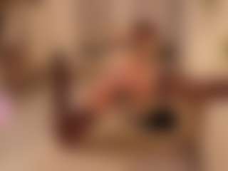 Live cam show with FrancineBritnell - Spanks on makecum.org