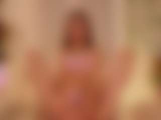 Live cam show with FrancineBritnell - Doggy on livesuperchat.net